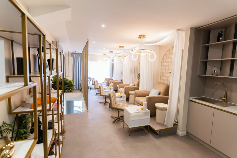 Manichiura și pedichiura - terapie pentru trup, minte și suflet - NAIL ART STUDIO