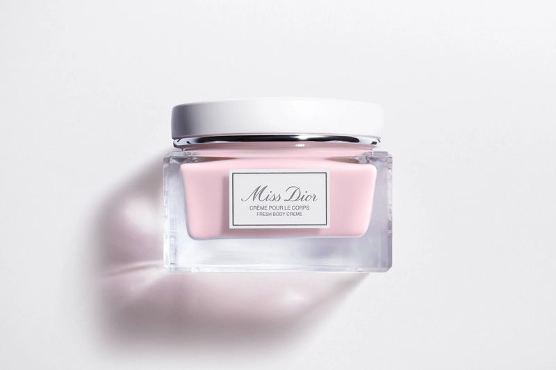 Răsfăț suprem cu Tratamentul Spa Miss Dior - NAIL ART STUDIO